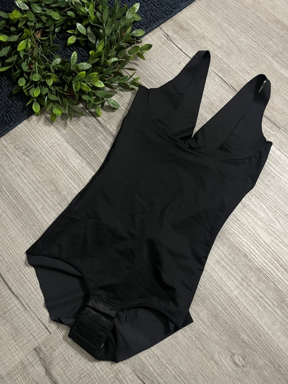 Leonisa body shaper - Picture 4 of 11